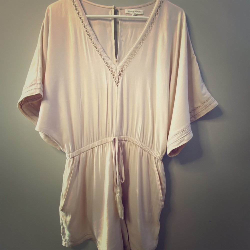 White/cream romper